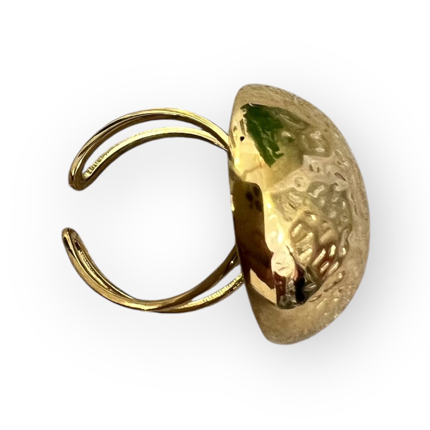 Anillo Akila